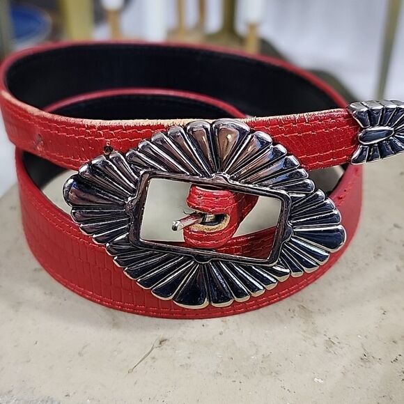 Art Deco Vintage 1987 Liz Claiborne Red Leather Belt - Picture 1 of 15